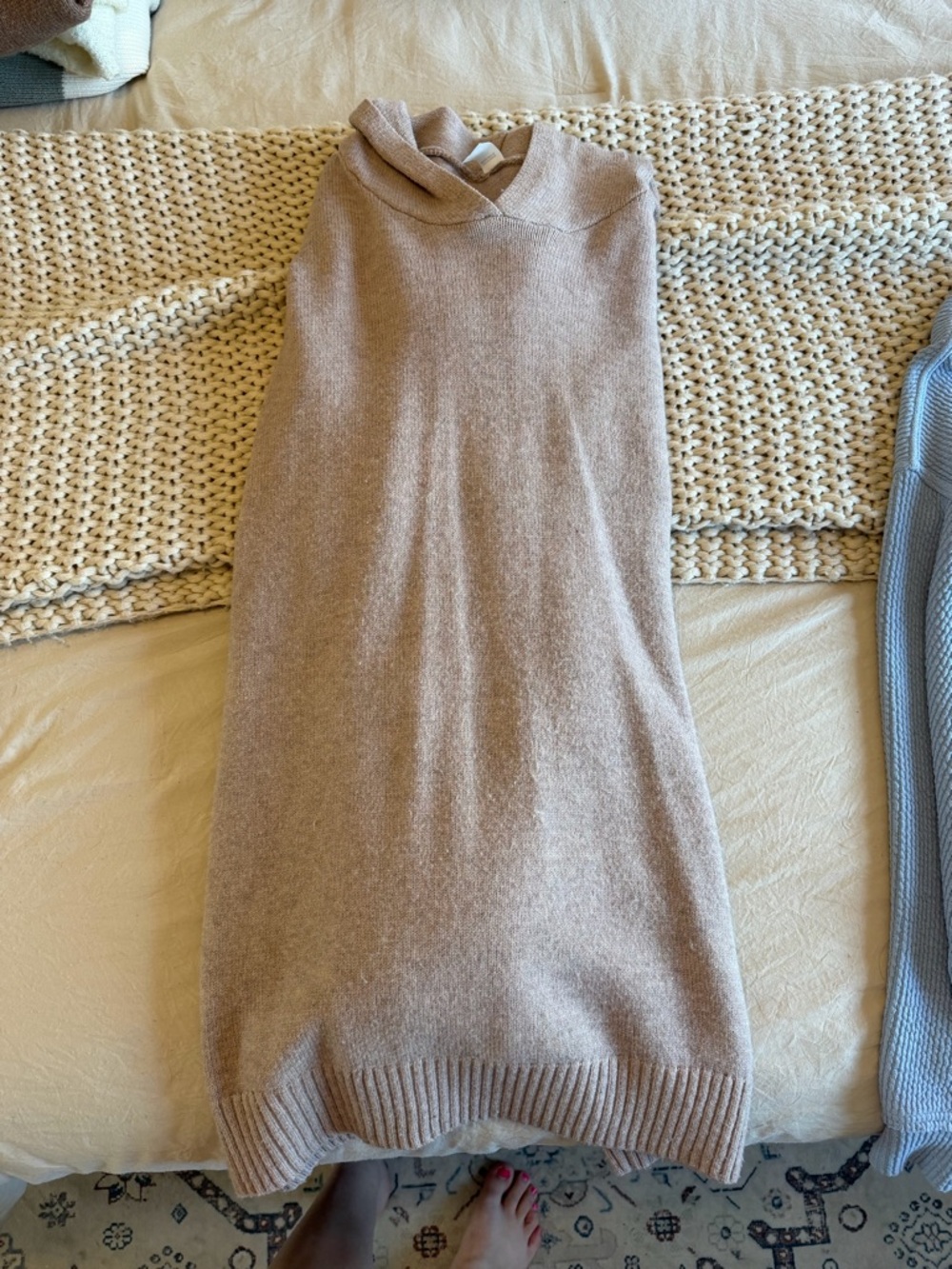 Women’s Cozy Sleeveless Mock Neck Sweater Vest in Light Taupe